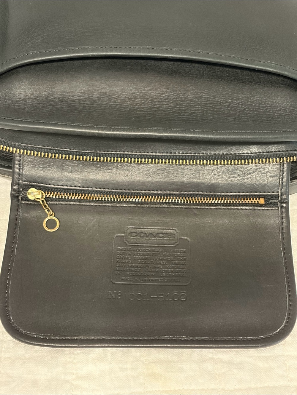 Vintage Coach Brighton Bag (#9895) Black Leather Crossbody Bag w/ Brass Hardware